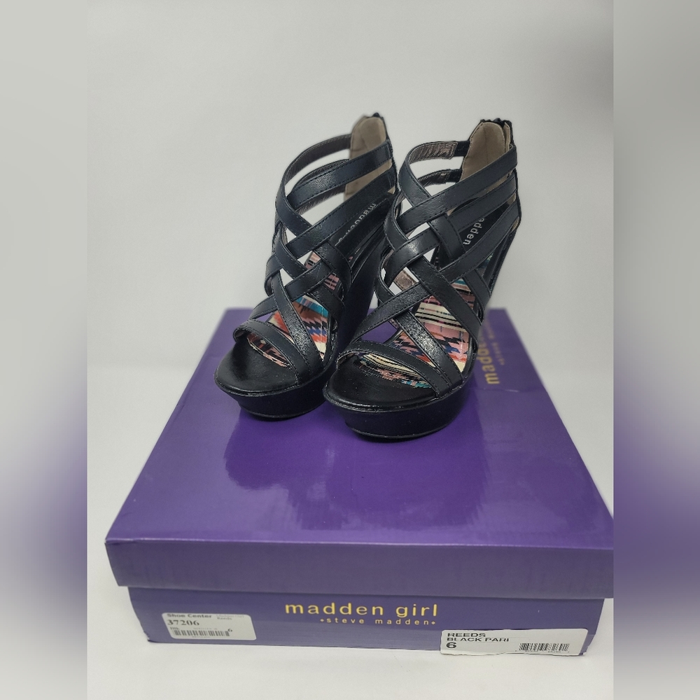 Madden girl Strappy Wedge Size 6 - Picture 1 of 4